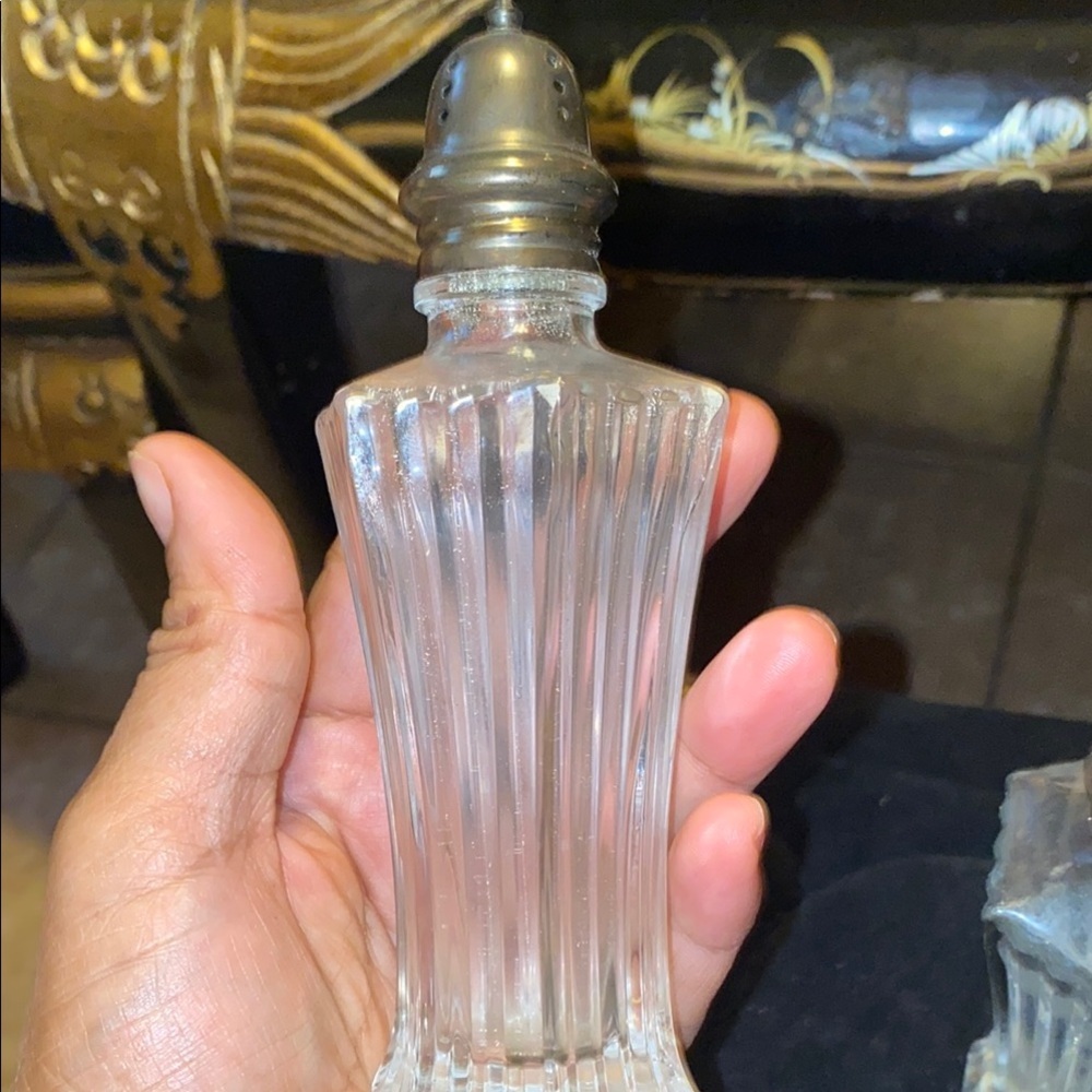 Vintage Mikasa Crystal Salt and Pepper Shakers - Picture 3 of 5